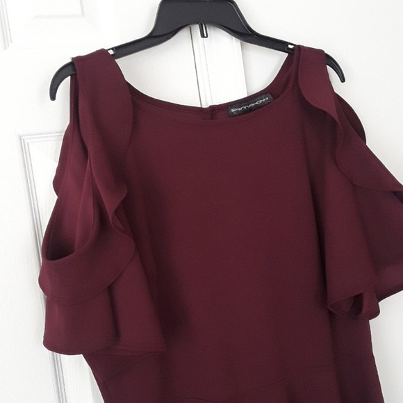 B2G1 Free Cold Shoulder Fit & Flare - Picture 2 of 8